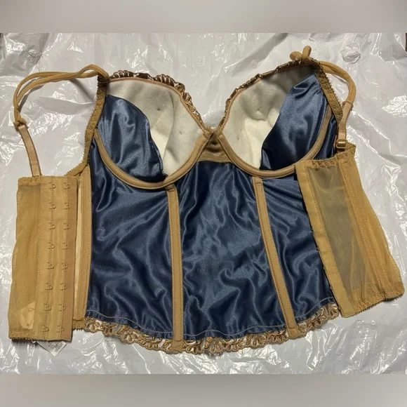 Victoria's Secret Gray and Gold Embroidered Lace corsé Bodysuit - Picture 7 of 10